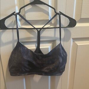 Lululemon Flow Y Bra Nulu
Light Support, A–C Cups